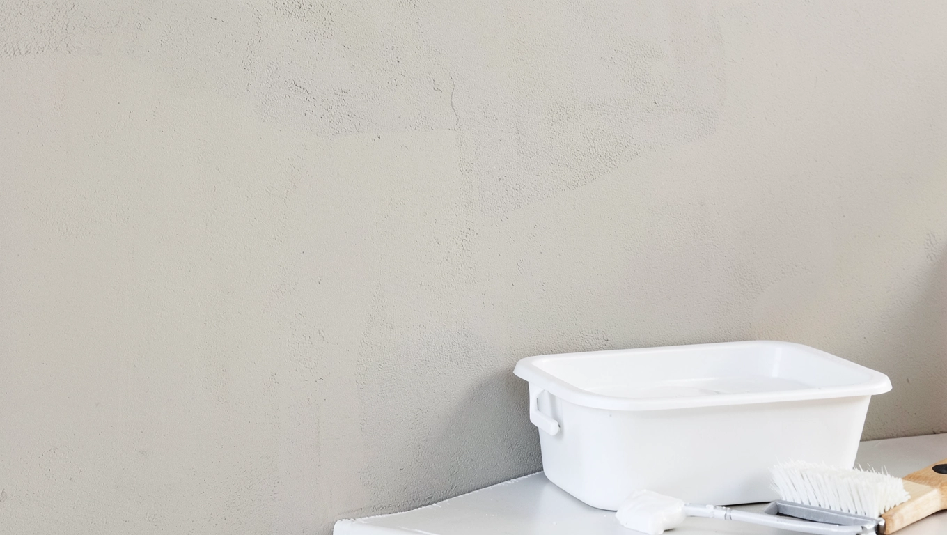 Jak nakładać białą farbę lateksową