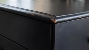 czarna matowa farba do mebli