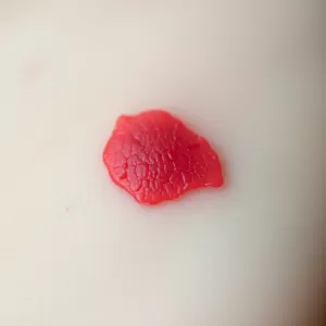 Czy farby akrylowe są szkodliwe dla skóry