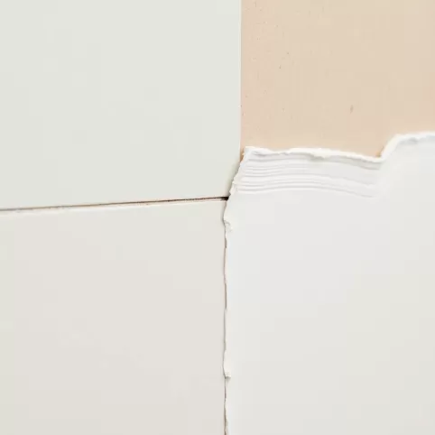 Czy gruntować przed druga warstwa kleju