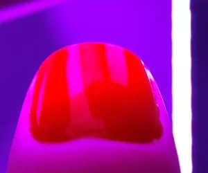 Czy lampa UV wysuszy zwykły lakier