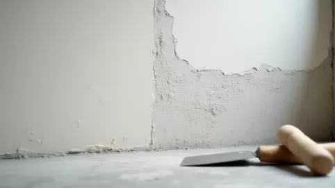 czy na hydroizolacje mozna klasc tynk