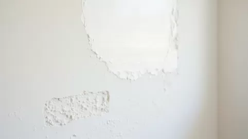 Czym gruntować tynki gipsowe przed malowaniem