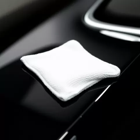 Czym polerować wosk na samochodzie