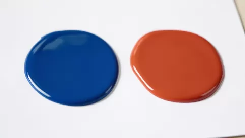 czym sie rozni farba akrylowa od lateksowej