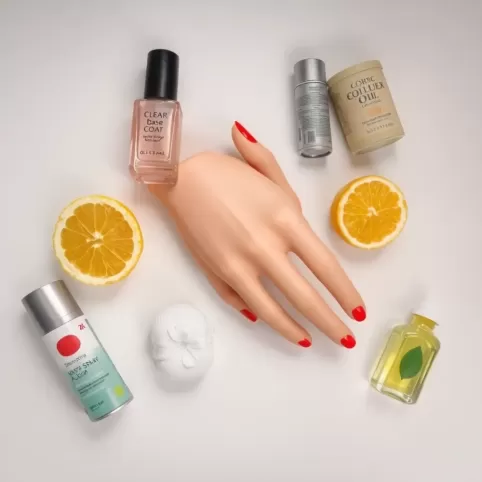 Czym zmyć lakier do paznokci że skóry bez zmywacza