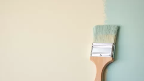 farba lateksowa ile schnie