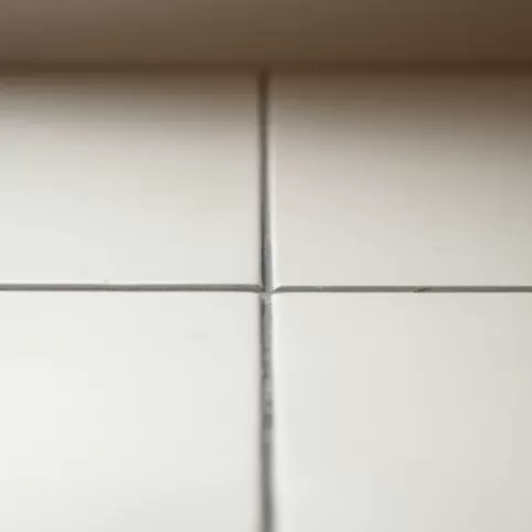 Fuga żywiczna do płytek