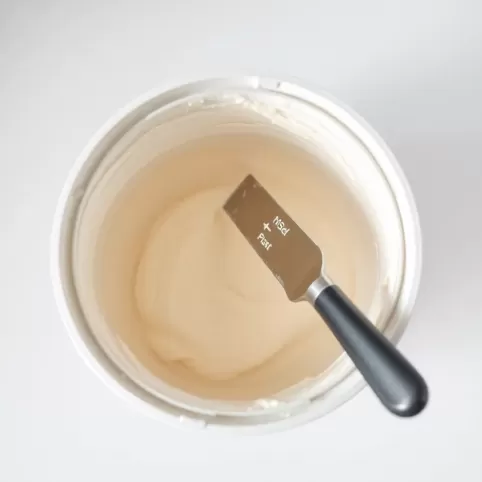 Jak długo może stać rozrobiony klej do tapet