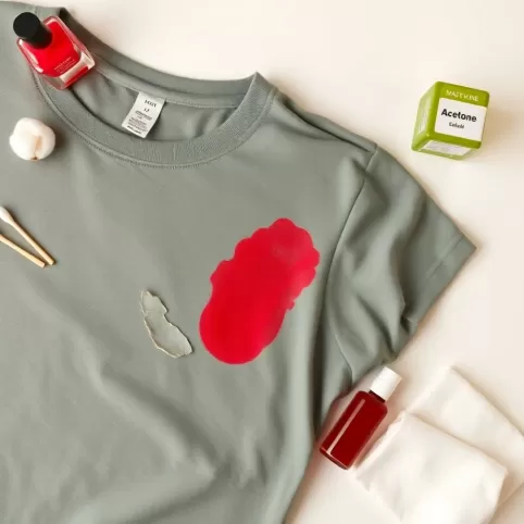 Jak usunąć zaschnięty lakier do paznokci z ubrania