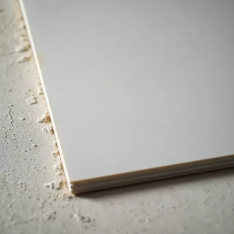 Jaka grubość kleju pod płytki 60x60