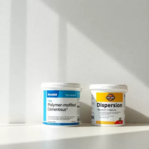 Jaki klej na tynk gipsowy