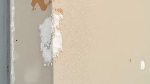 jaki papier do szlifowania kleju na elewacji