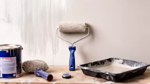 jakim wałkiem malować farbą olejną