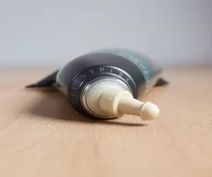 Klej do deski podłogowej litej