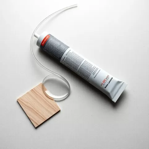 Klej do paneli winylowych w tubie