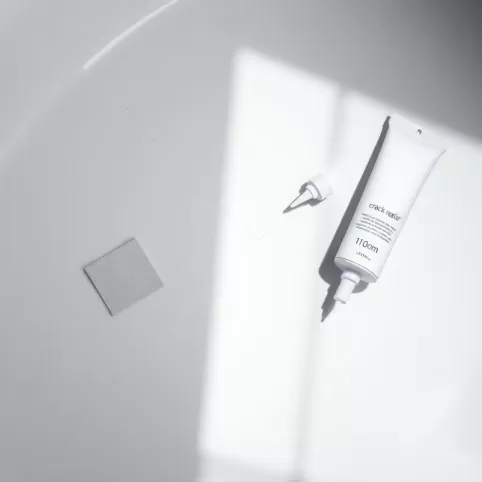 Klej do pękniętego brodzika