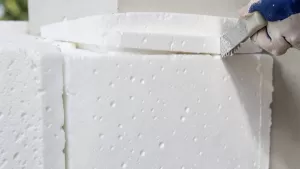 Klejenie styropianu na grzebień
