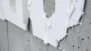 Klejenie styropianu na klej