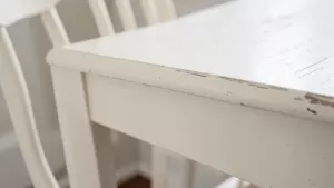 kremowa farba do mebli