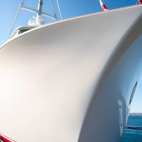 Lakier jachtowy na zewnątrz