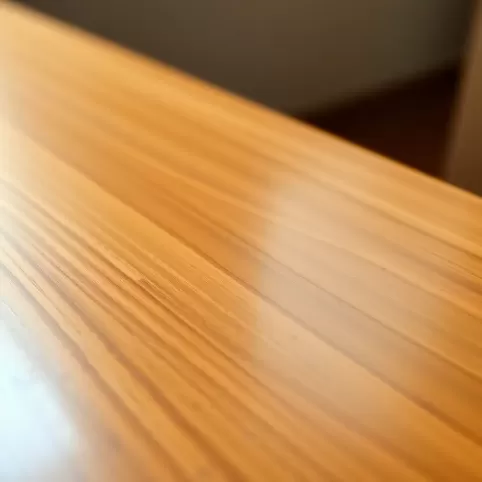 Lakier na olejowane drewno