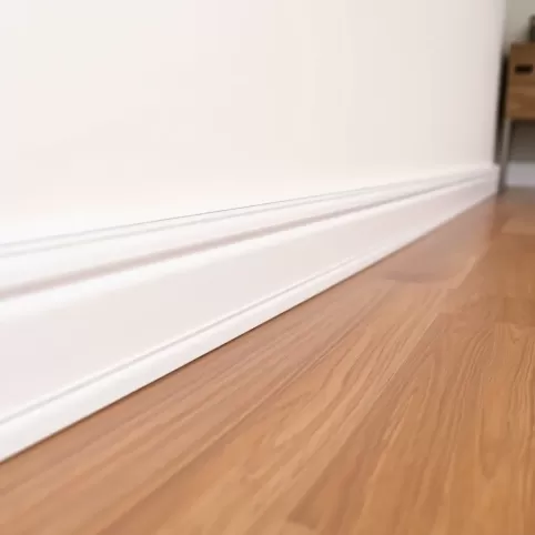 Listwy przypodłogowe PCV na klej