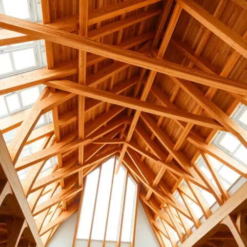 Stropy z drewna klejonego