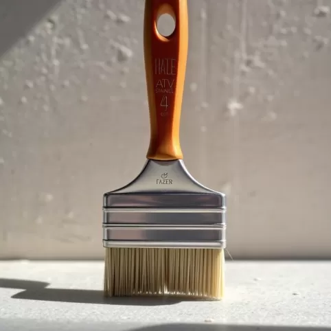 Szczotka do usuwania farby z metalu