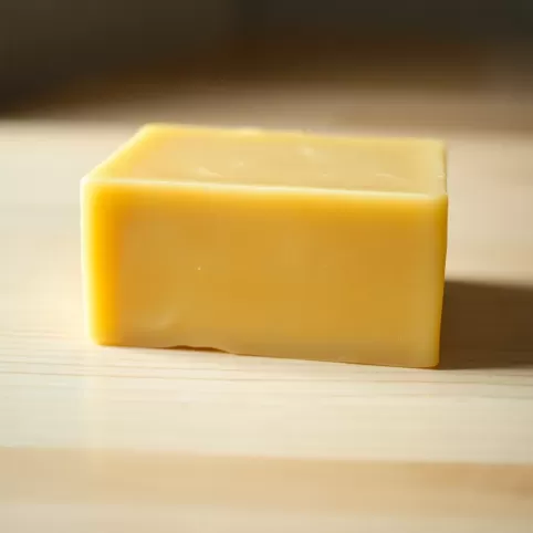 Wosk pszczeli do świec hurtownia