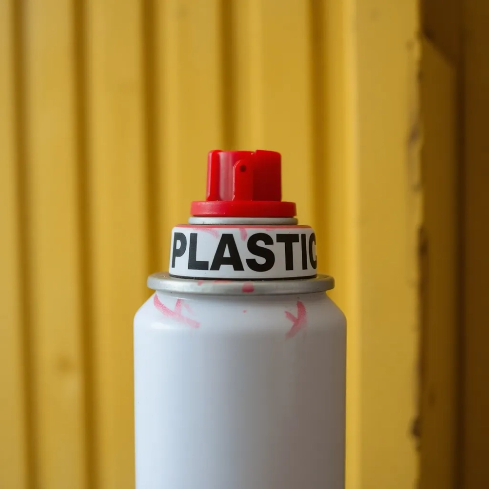Srebrna farba w SPRAYU do PLASTIKU