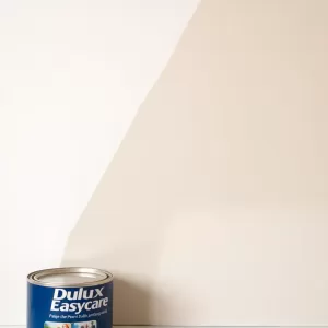 Ile schnie Farba Dulux EasyCare