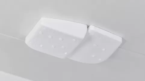 jak nakładać klej na kasetony styropianowe