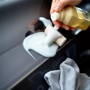 Jak woskować auto ręcznie