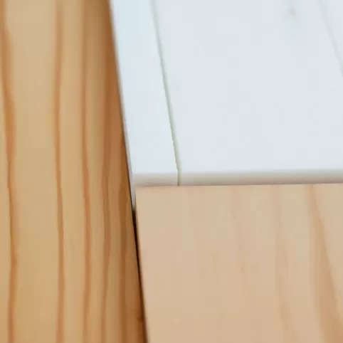 Jakim klejem skleić styropian do drewna